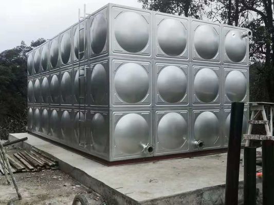 अछूता पॉलिश स्टेनलेस स्टील पानी टैंक 1.0MPa 0.6MPa आउटडोर के लिए