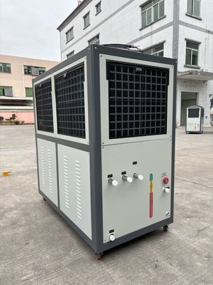 पीएलसी माइक्रो कंप्यूटर नियंत्रण प्रणाली तरल कूलर मशीन शोर स्तर 65dB A से कम और शांत शीतलन प्रदर्शन के लिए डिज़ाइन किया गया